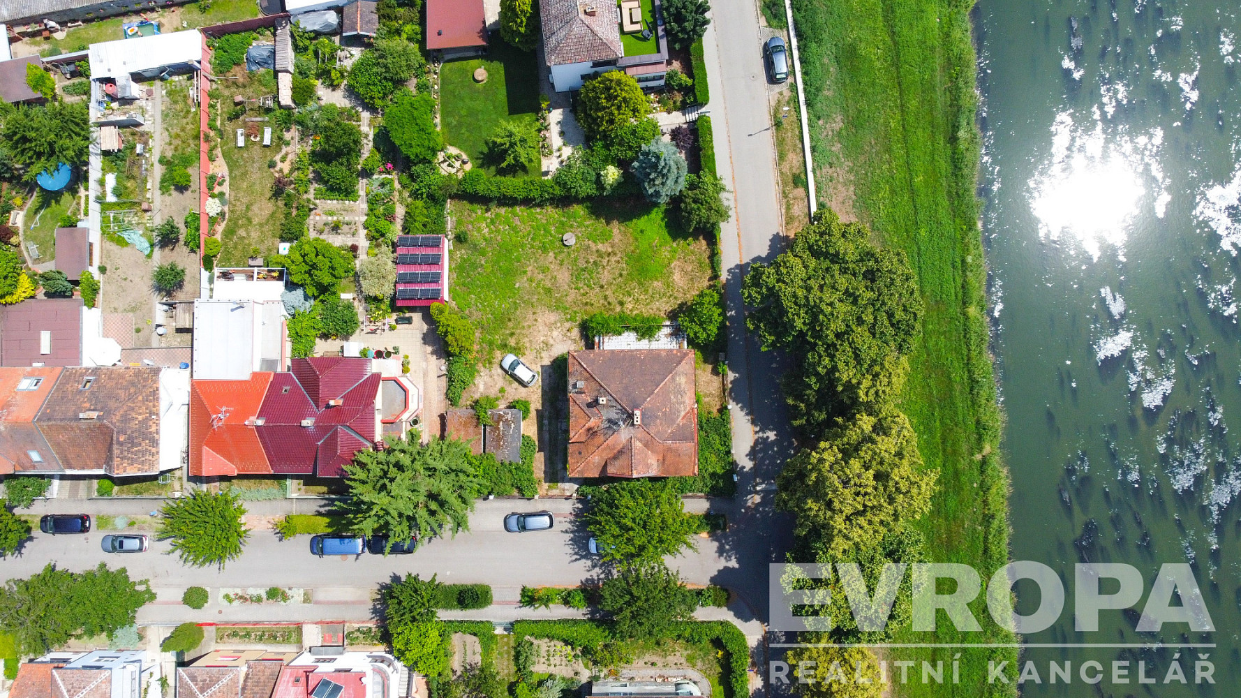Prodej domu 300 m² s pozemkem 826 m² – fotografie 3