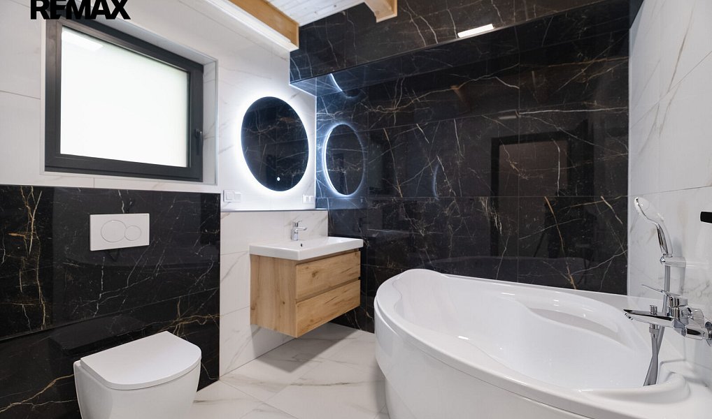 Prodej ubytovacího objektu 206 m², Morávka – náhled fotky 11