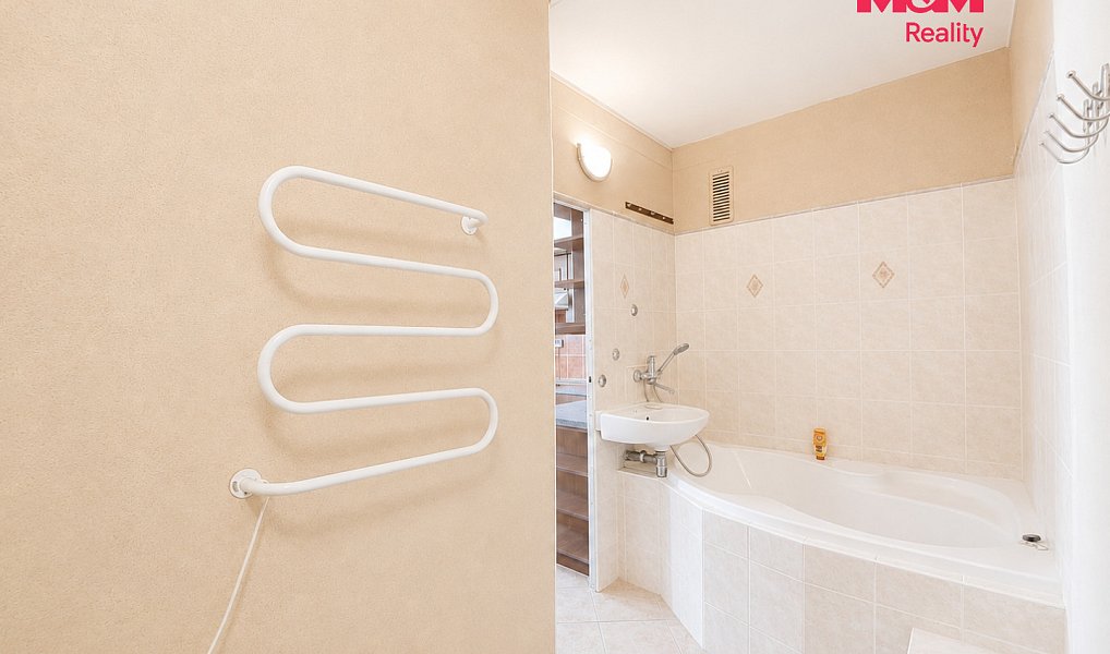 Prodej bytu 3+1 70 m², Březnice – náhled fotky 3