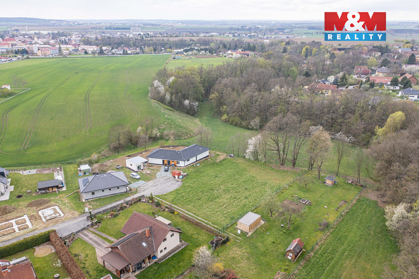 Prodej stavebního pozemku 1 948 m² – fotografie 4