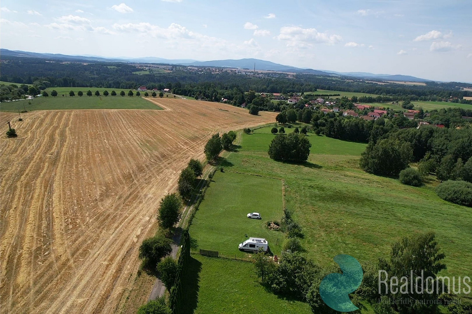 Prodej stavebního pozemku 1 028 m²