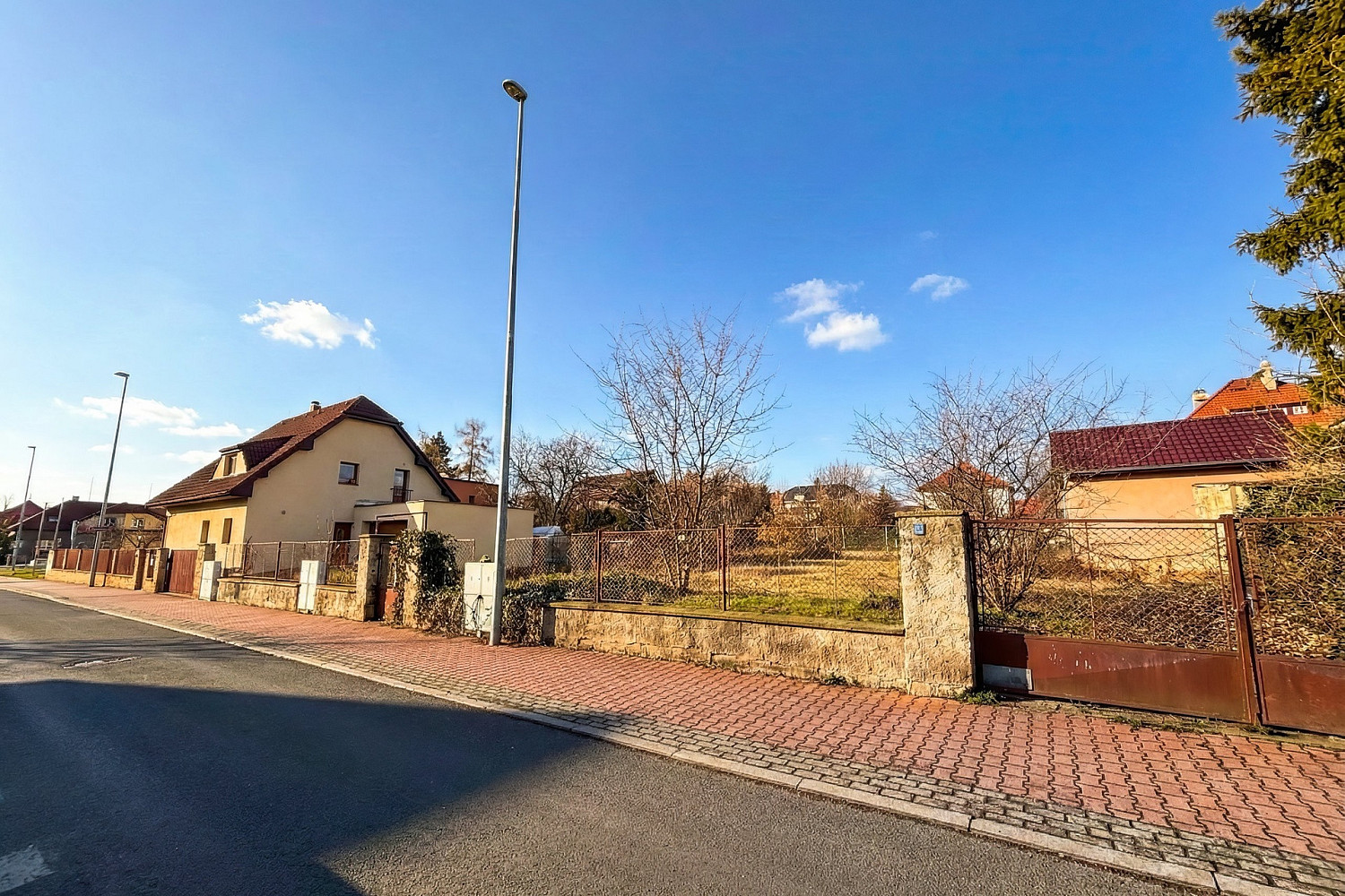 Prodej stavebního pozemku 901 m² – fotografie 5