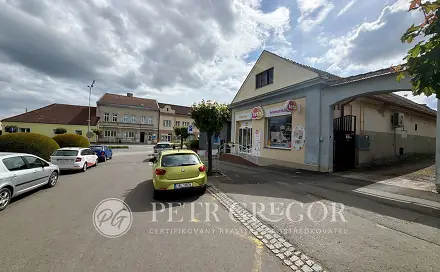 Pronájem obchodních prostor 270 m², Masarykovo nám., Pečky, okres Kolín