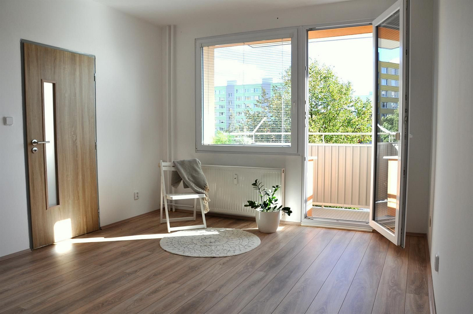 Pronájem bytu 1+1 64 m² — photo 4
