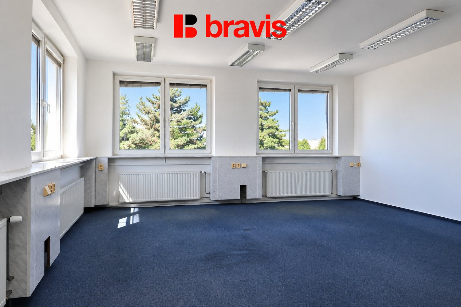 Pronájem kanceláře 95 m² – fotografie 3