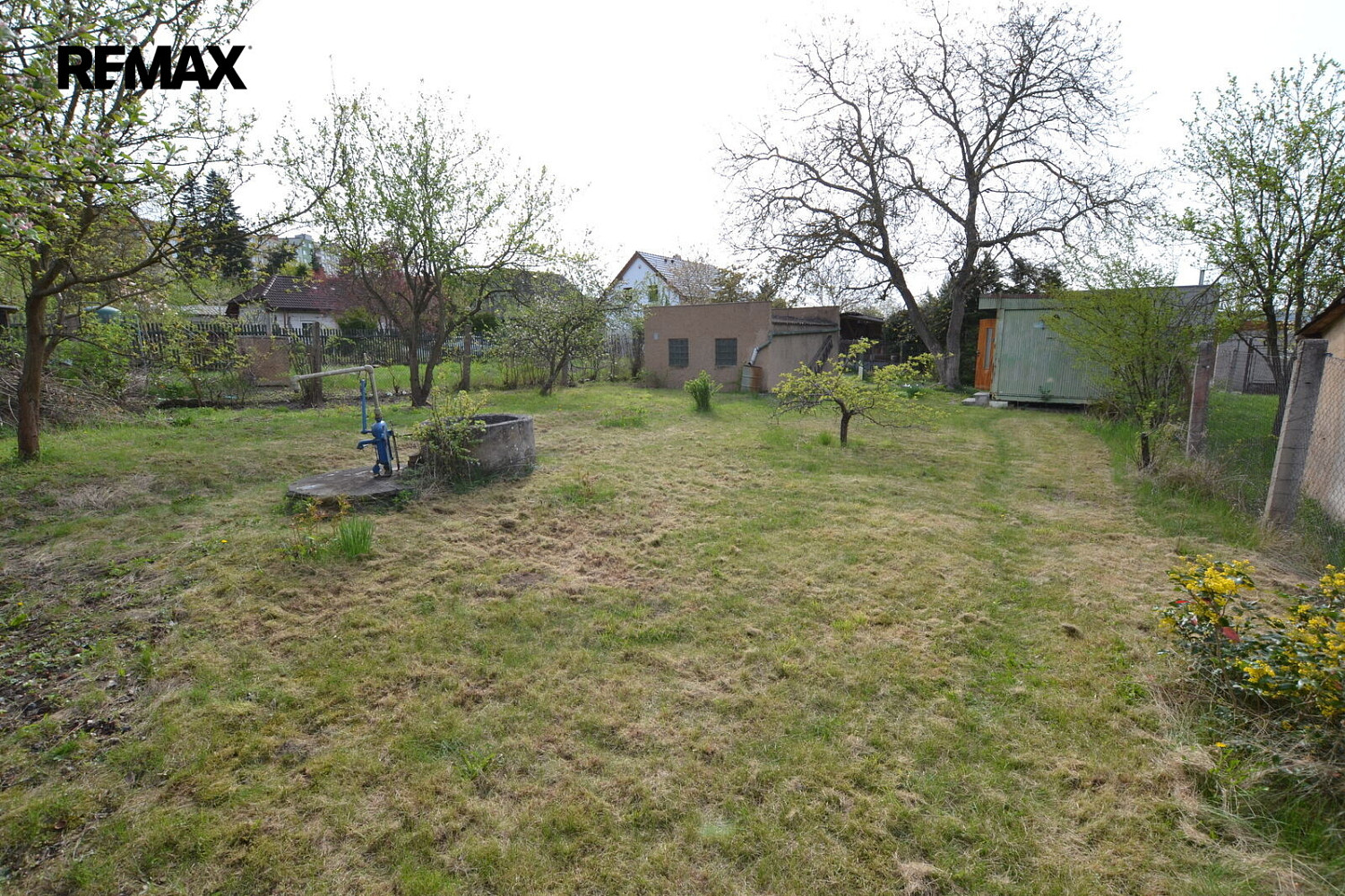 Prodej stavebního pozemku 586 m² – fotografie 3