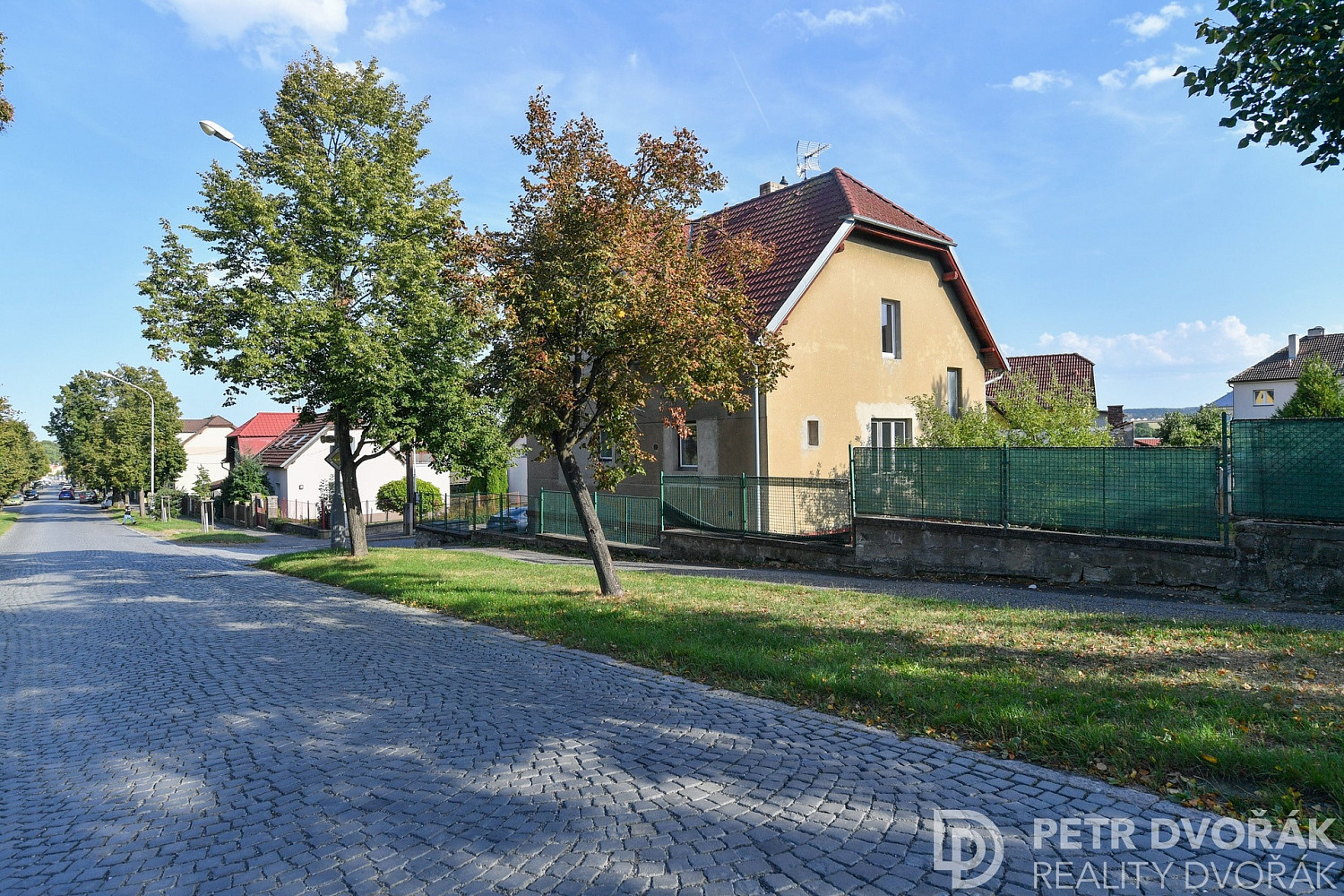 Prodej domu 161 m² s pozemkem 1 027 m² – fotografie 3