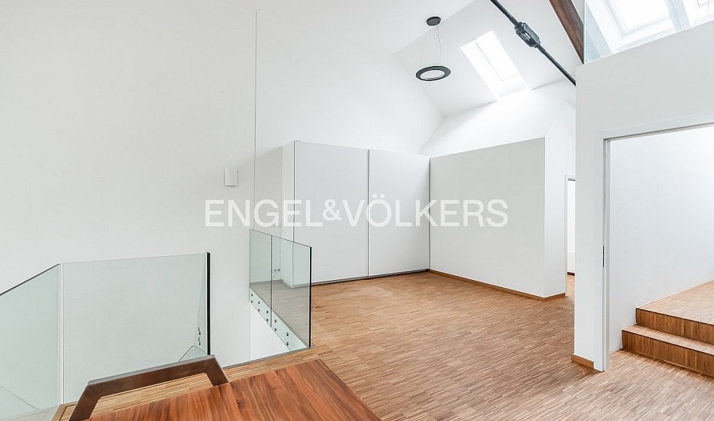 Pronájem bytu 3+kk 170 m², Praha – náhled fotky 7