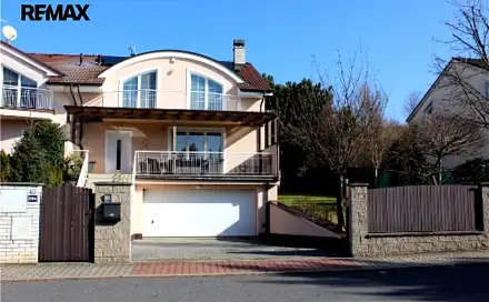 Prodej domu 271 m² s pozemkem 469 m², Pod Valem, Průhonice, okres Praha-západ