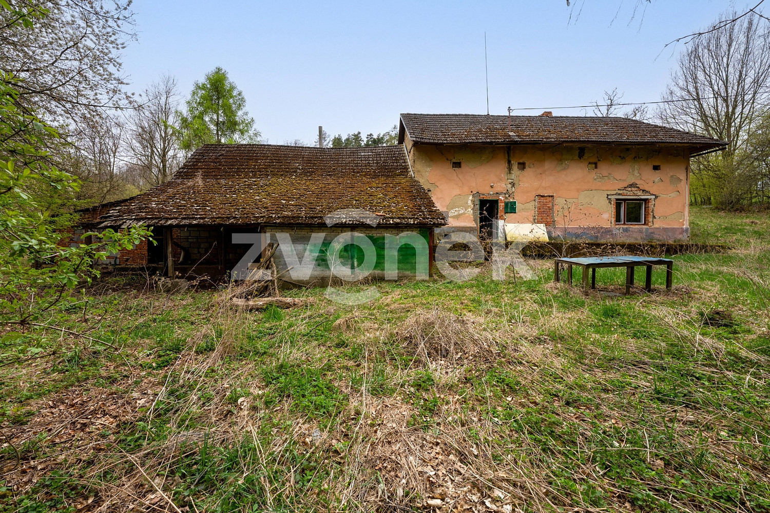 Prodej domu 210 m² s pozemkem 3 984 m²