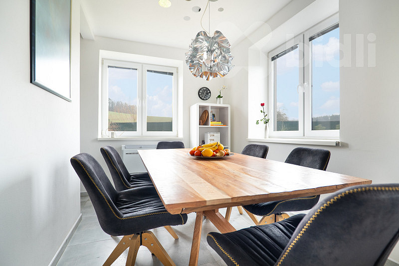 Prodej domu 193 m² s pozemkem 950 m² – fotografie 4