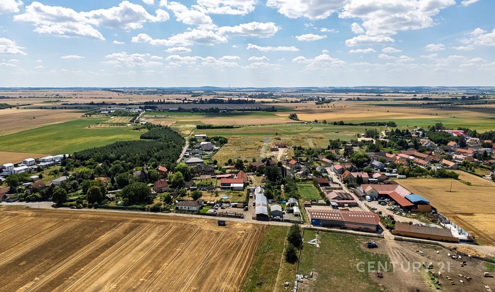 Prodej stavebního pozemku 1 069 m², Záryby – náhled fotky 23
