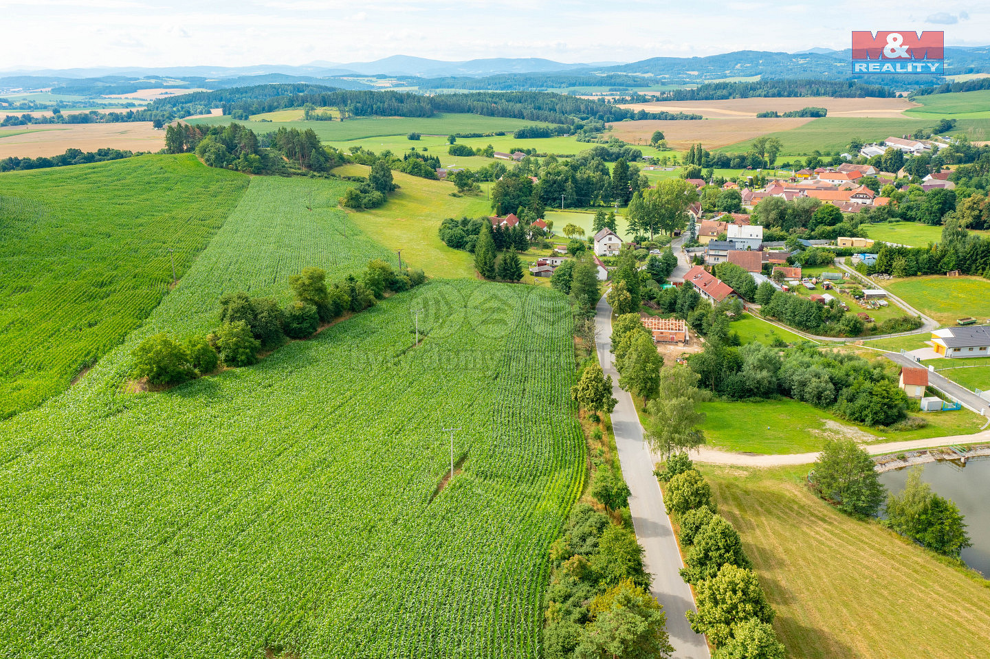 Prodej stavebního pozemku 1 200 m² — photo 2