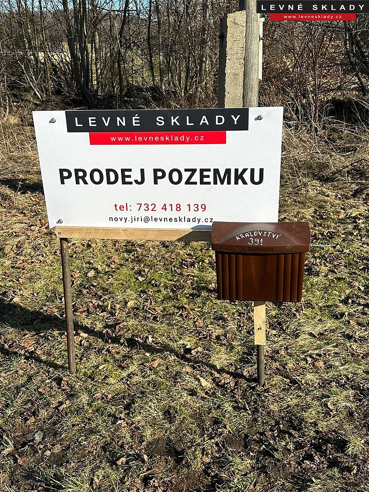 Prodej stavebního pozemku 1 007 m² – fotografie 3