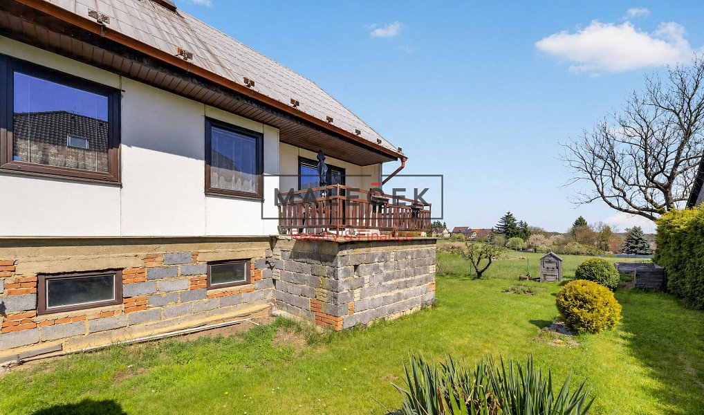 Prodej domu 126 m² s pozemkem 598 m², Bratronice – náhled fotky 9