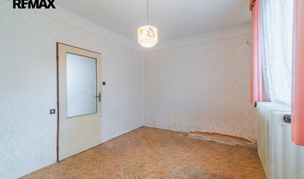 Prodej domu 146 m² s pozemkem 976 m², Ptenín – náhled fotky 11