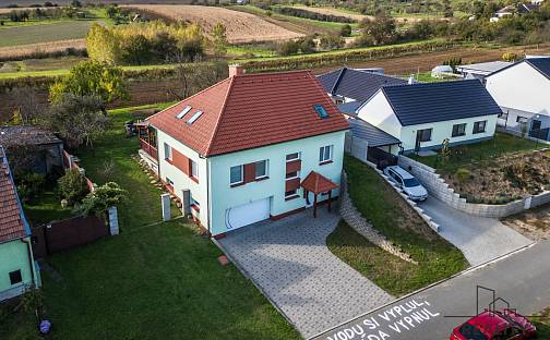 Prodej domu 205 m² s pozemkem 834 m², Žeravice, okres Hodonín