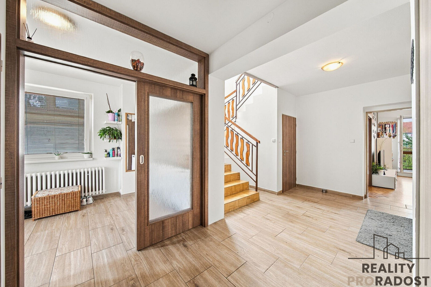 Prodej domu 190 m² s pozemkem 324 m² – fotografie 2