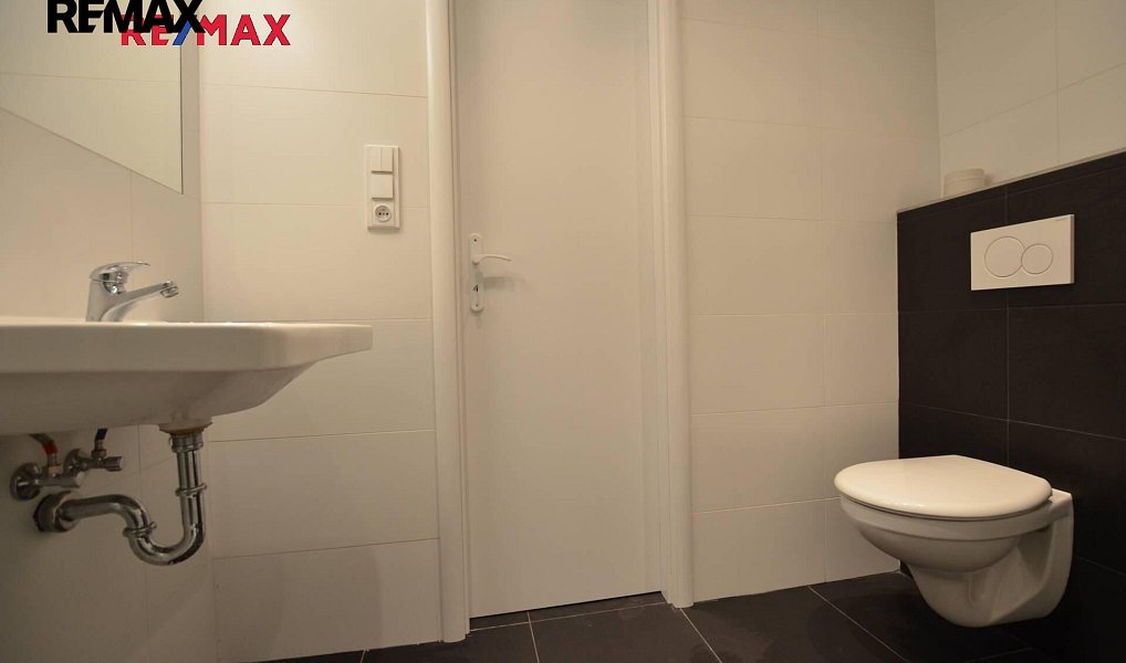Prodej bytu 1+kk 33 m², Praha – náhled fotky 5