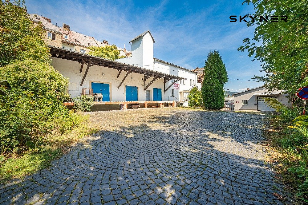 Prodej výrobních prostor 1 260 m² – fotografie 2