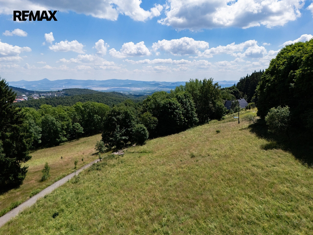 Prodej stavebního pozemku 938 m² – fotografie 5