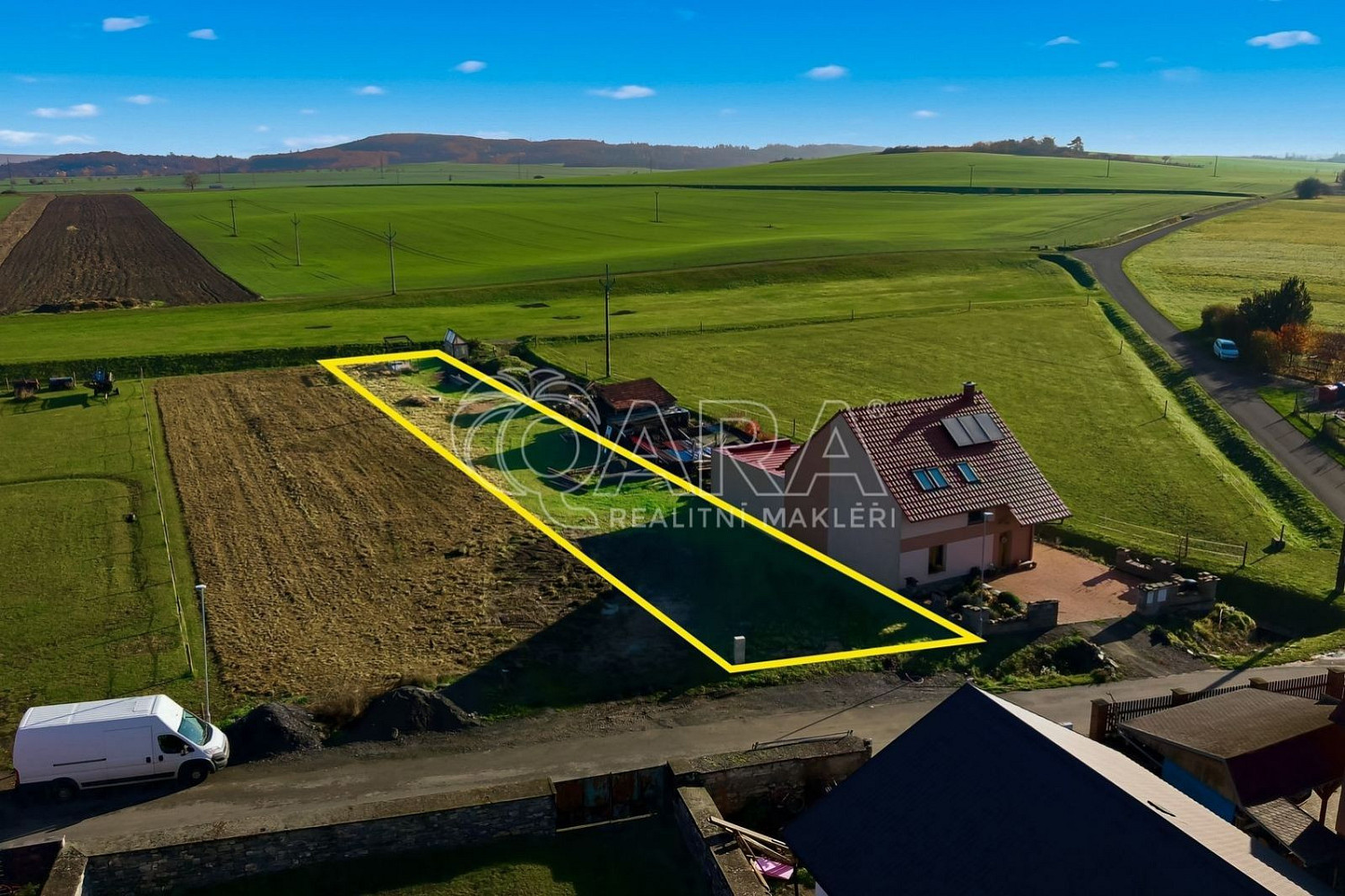 Prodej stavebního pozemku 868 m² – fotografie 2