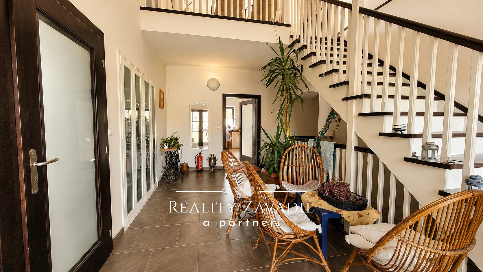 Prodej domu 244 m² s pozemkem 5 562 m² – fotografie 2