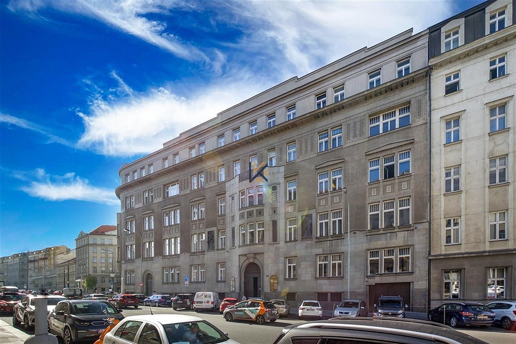 Pronájem kanceláře 131 m²