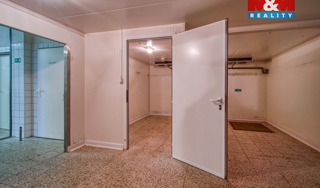 Prodej výrobních prostor 377 m², Potvorov – náhled fotky 9