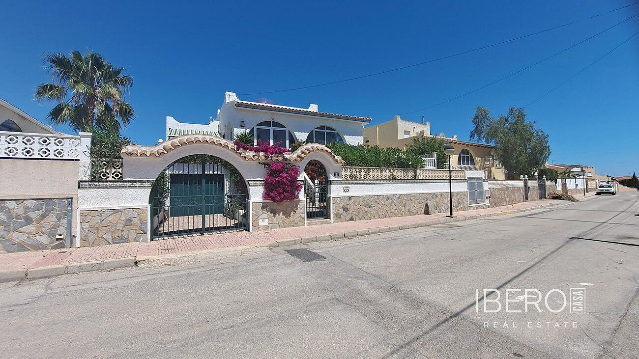 Prodej domu 173 m² s pozemkem 437 m² - Vista 5