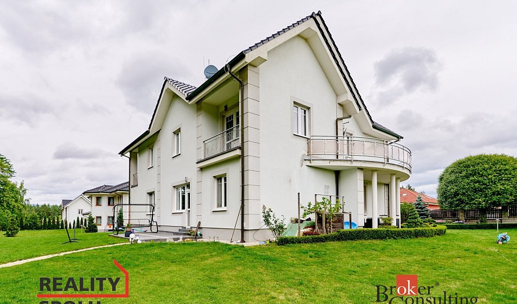 Prodej domu 550 m² s pozemkem 1 400 m², Nová Role – náhled fotky 3