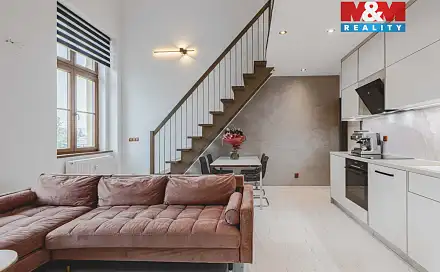 Prodej bytu 4+kk 78 m², Husovo náměstí, Klatovy - Klatovy III