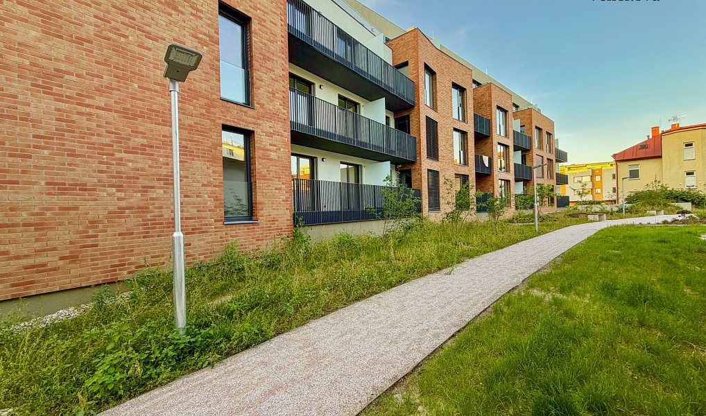 Prodej bytu 1+kk 30 m², Hradec Králové – náhled fotky 9
