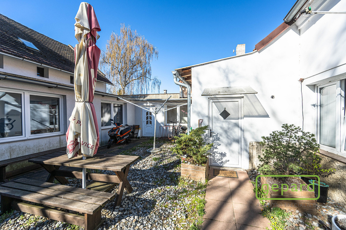 Prodej domu 569 m² s pozemkem 538 m², Středokluky