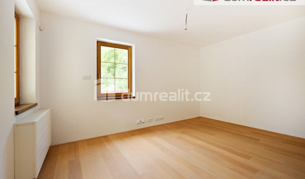 Prodej domu 286 m² s pozemkem 3 176 m², Želízy – náhled fotky 17