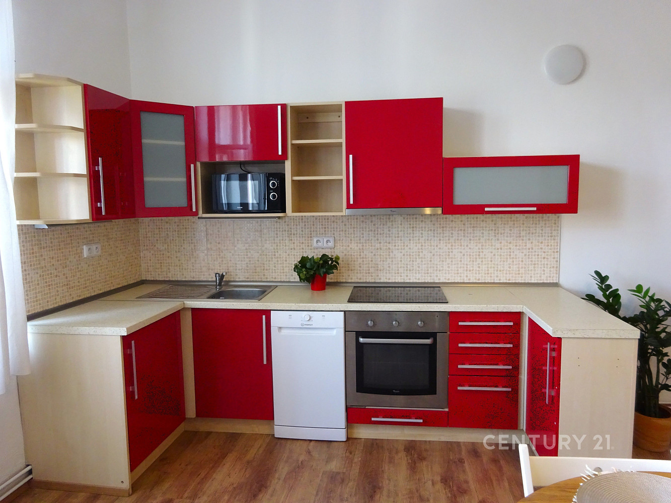 Pronájem bytu 2+kk 65 m² – fotografie 2
