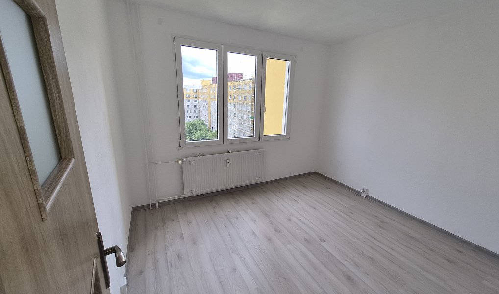Pronájem bytu 4+1 85 m², Plzeň – náhled fotky 9