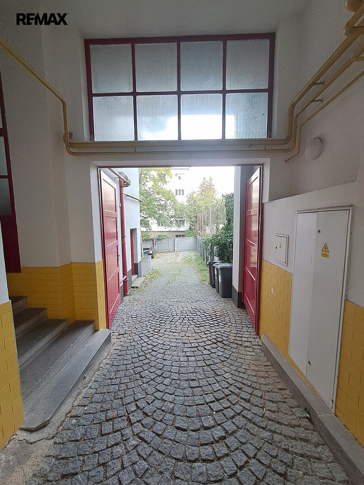 K pronájmu parkovací stání - venkovní 14m2 – fotografie 4