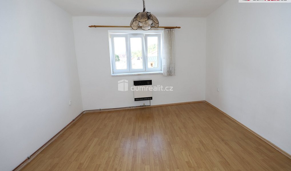 Pronájem bytu 1+1 33 m², Bečov nad Teplou – náhled fotky 3