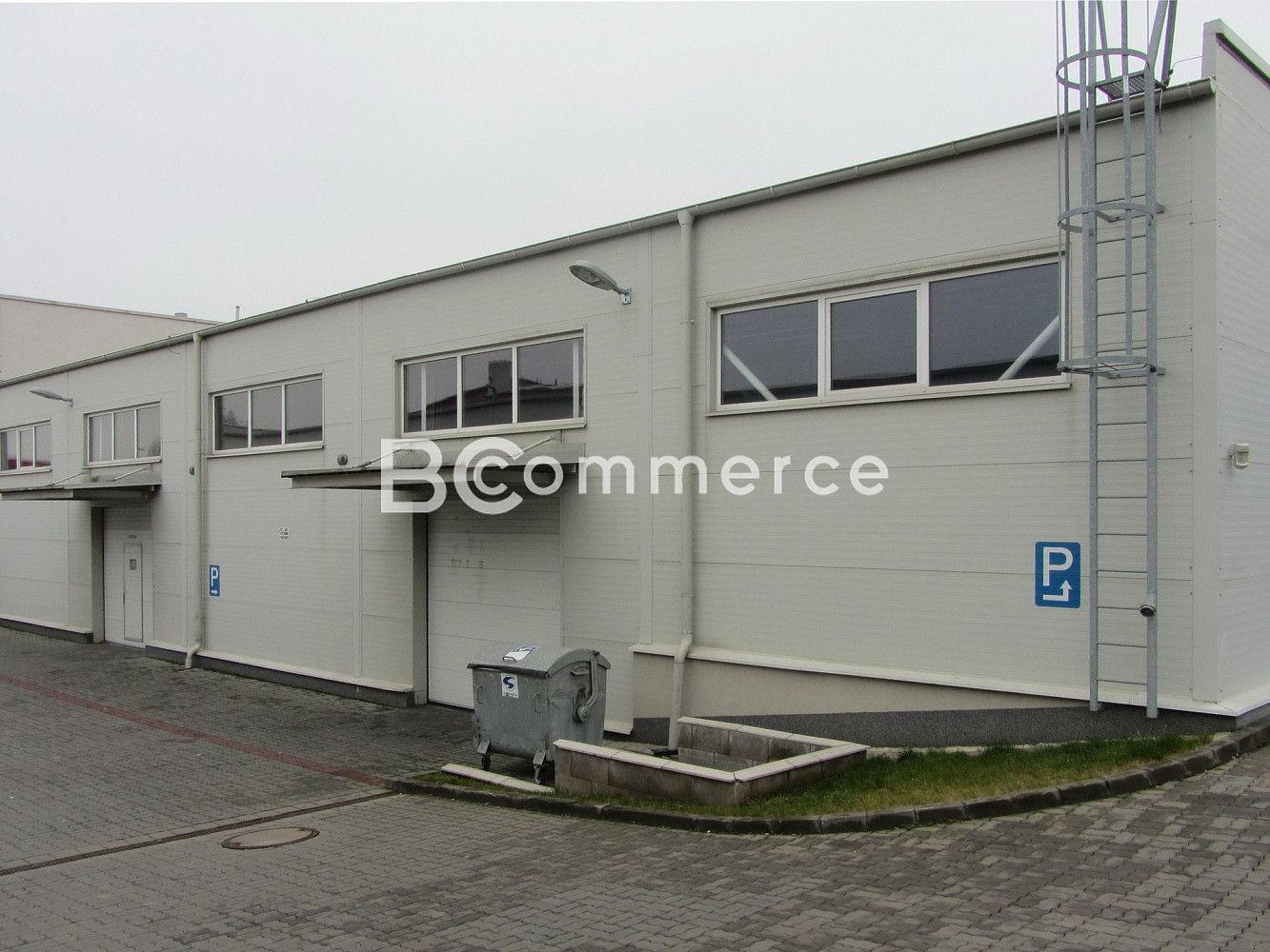 Pronájem skladovacích prostor 825 m²