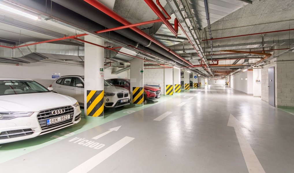 Pronájem obchodních prostor 291 m², Praha – náhled fotky 12