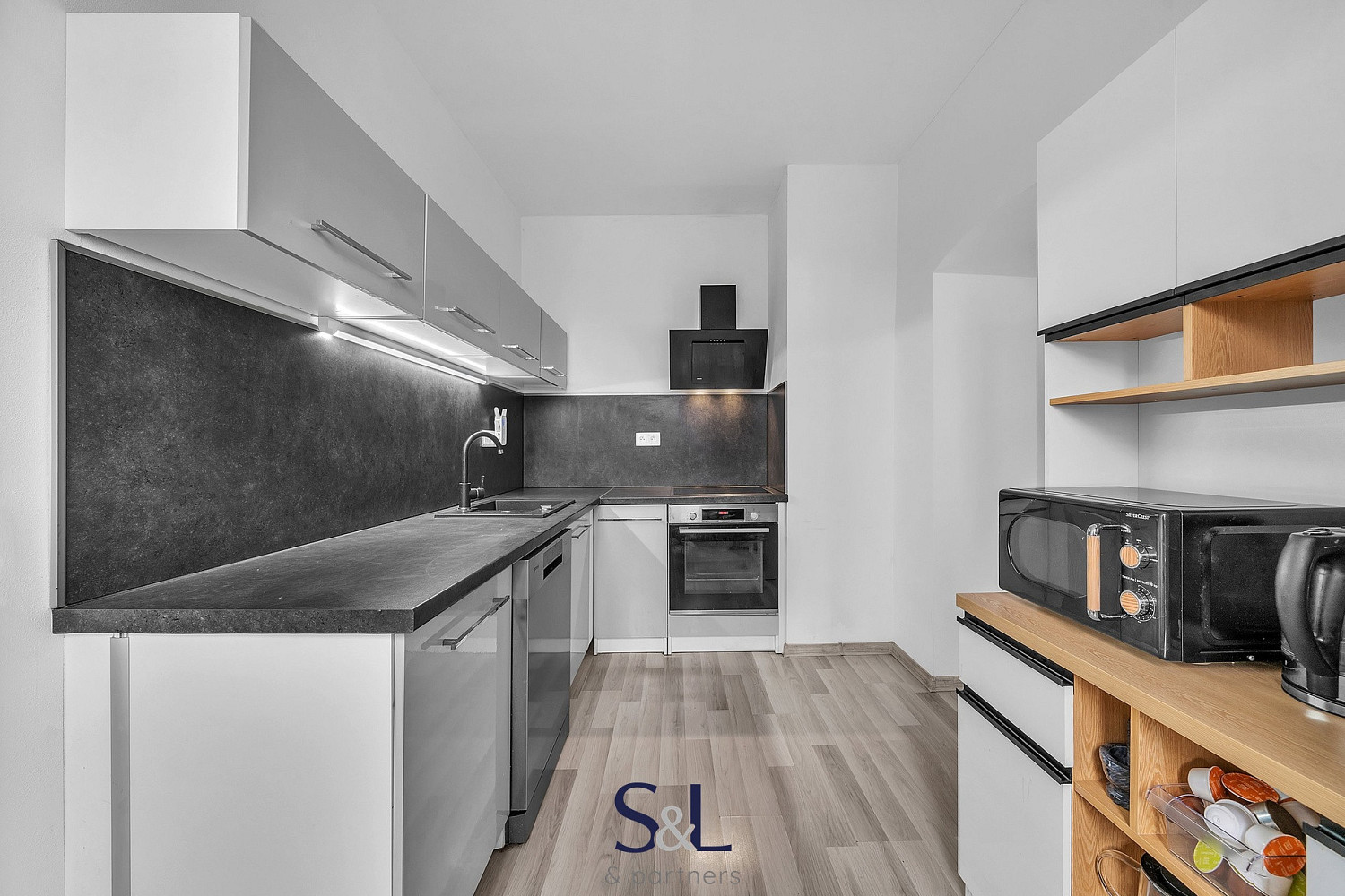Prodej domu 255 m² s pozemkem 358 m² — photo 4
