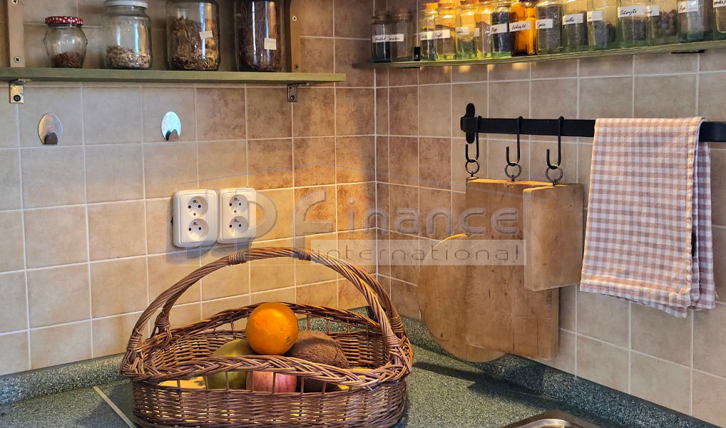 Prodej domu 100 m² s pozemkem 897 m², Tišice – náhled fotky 9