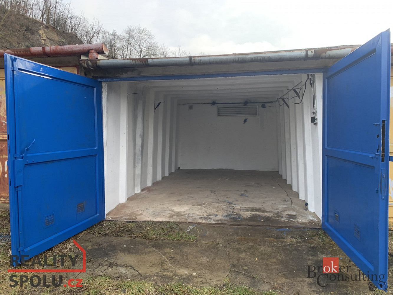 Prodej garáže řadová panelová 19 m2, kuřim, ul. pod vinohrady — photo 3