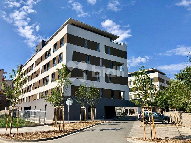 Pronájem bytu 1+kk 32 m² – fotografie 4