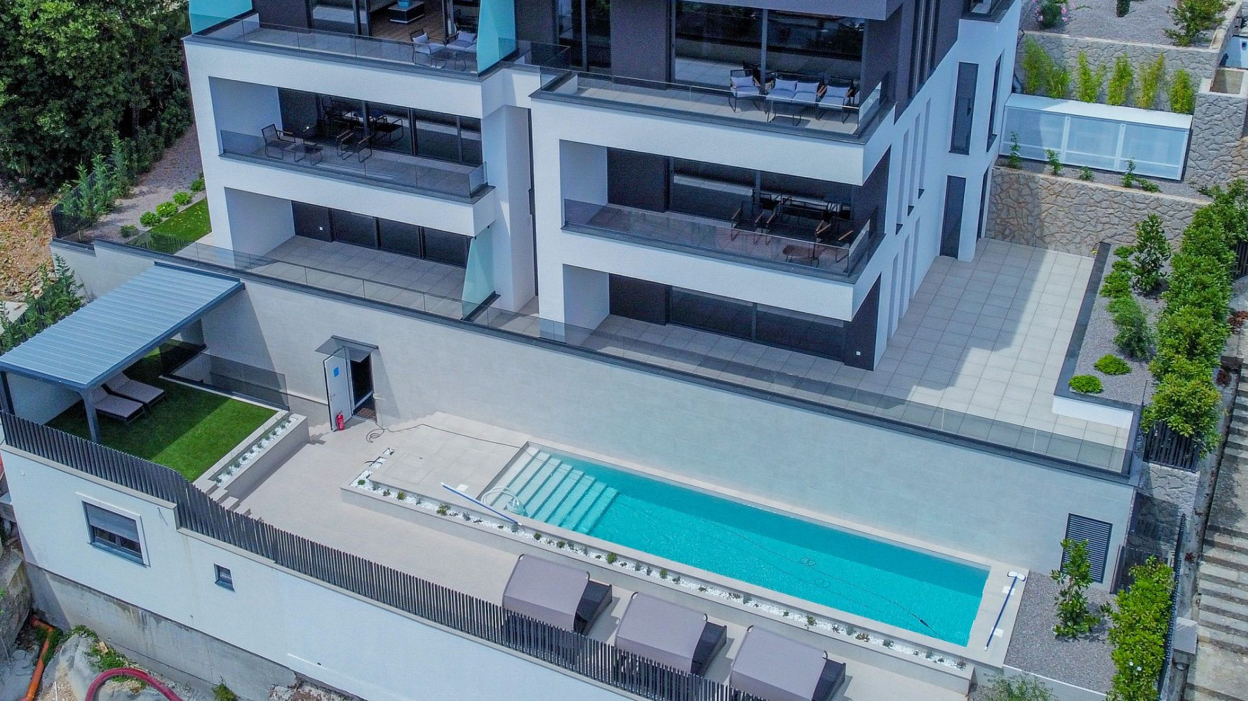 Pronájem bytu atypického 130 m²