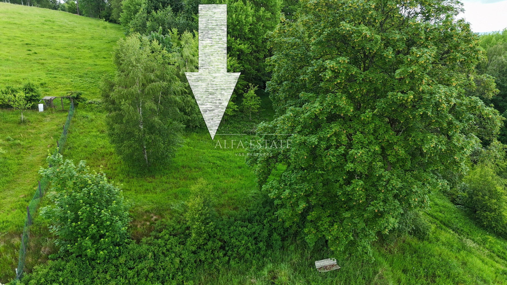 Pozemek 426m², obec Oloví – pohled 2