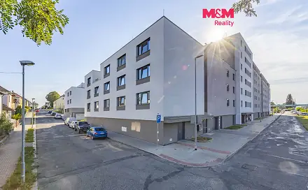 Prodej bytu 1+kk 37 m², Východní, Pardubice - Pardubičky