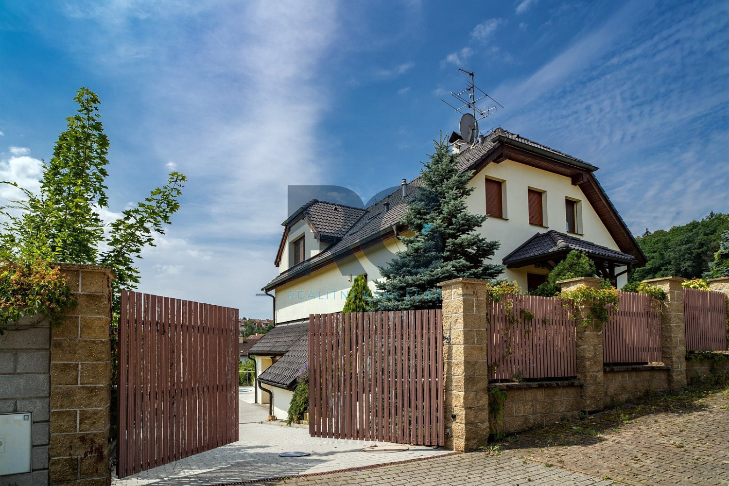 Prodej domu 226 m² s pozemkem 1 089 m² – fotografie 4