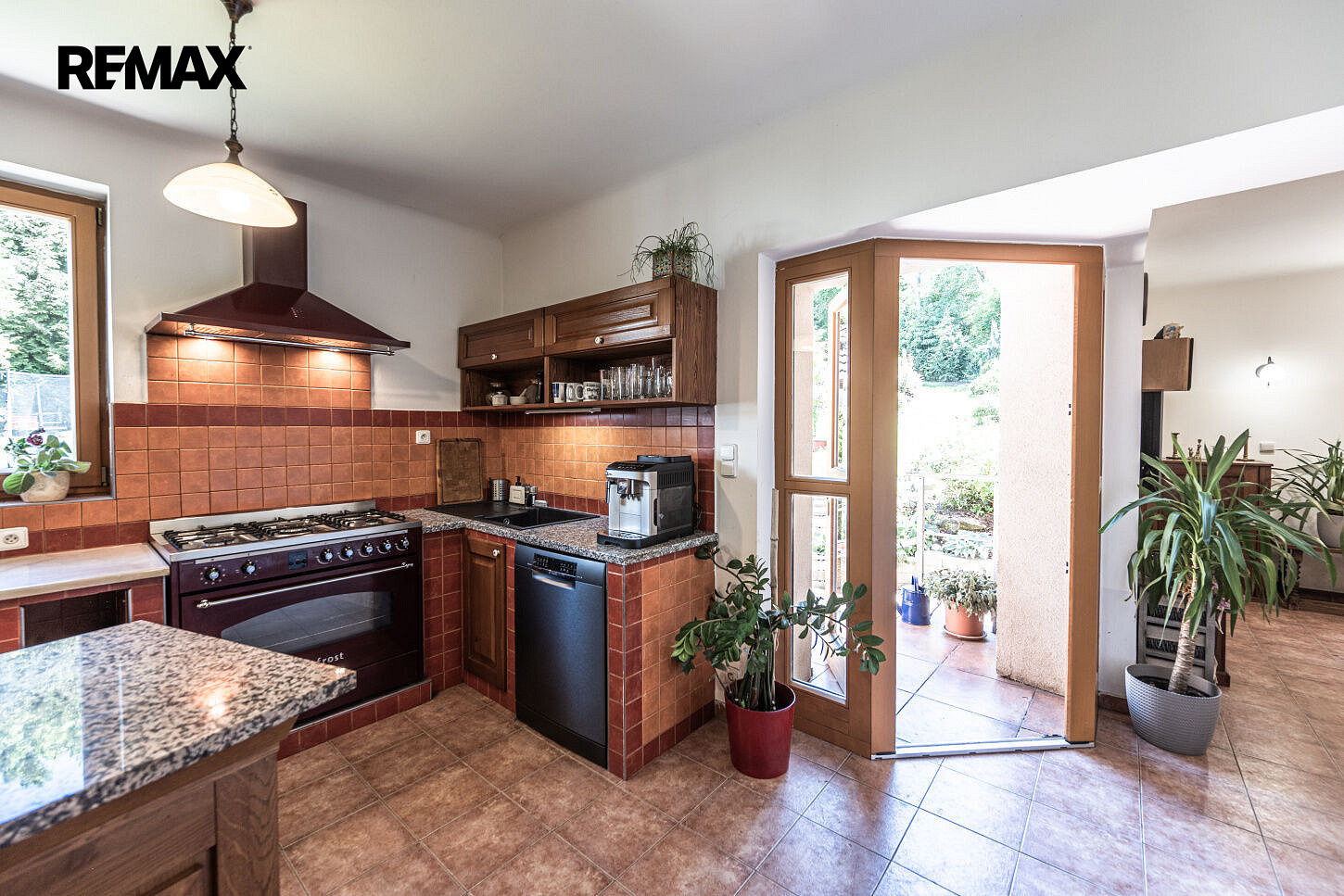 Prodej domu 213 m² s pozemkem 1 886 m² – fotografie 3